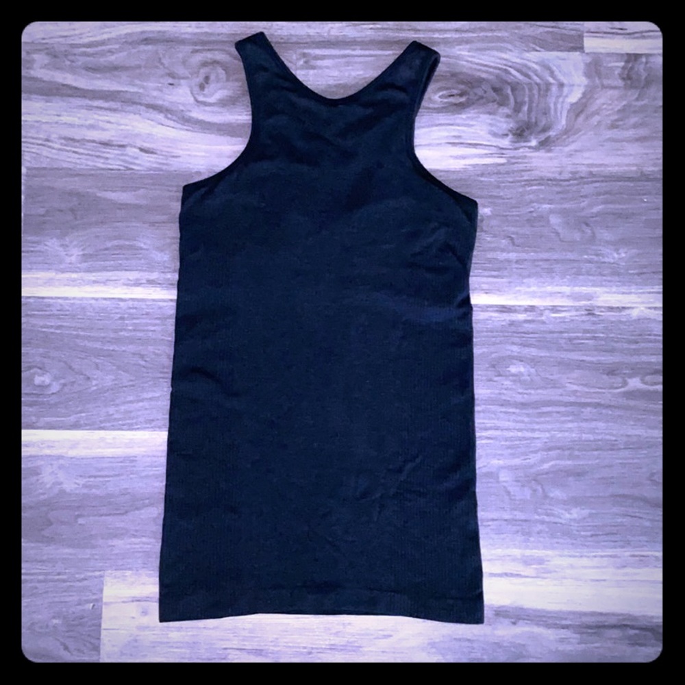 Lulu lemon black tank